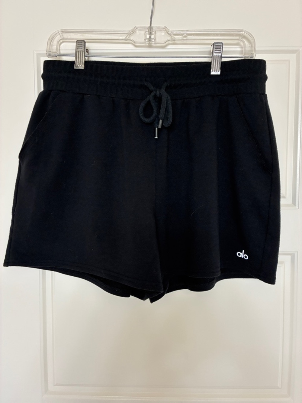 ALO Yoga Black Elastic Drawstring Athletic Shorts